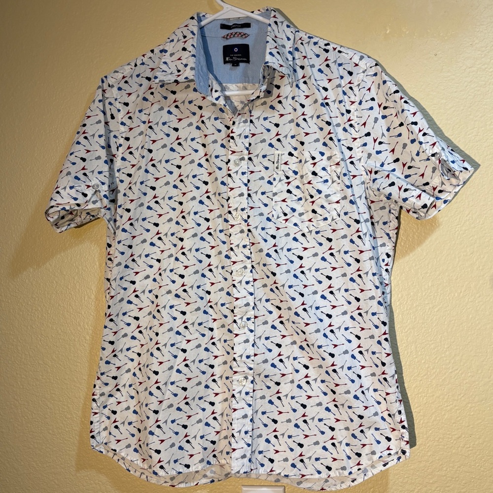 Ben Sherman White Guitar Print Button Down Collar Short Sleeve Shirt Size Medium